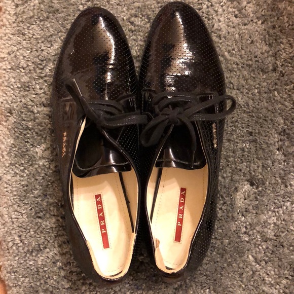 prada women's lace up shoes